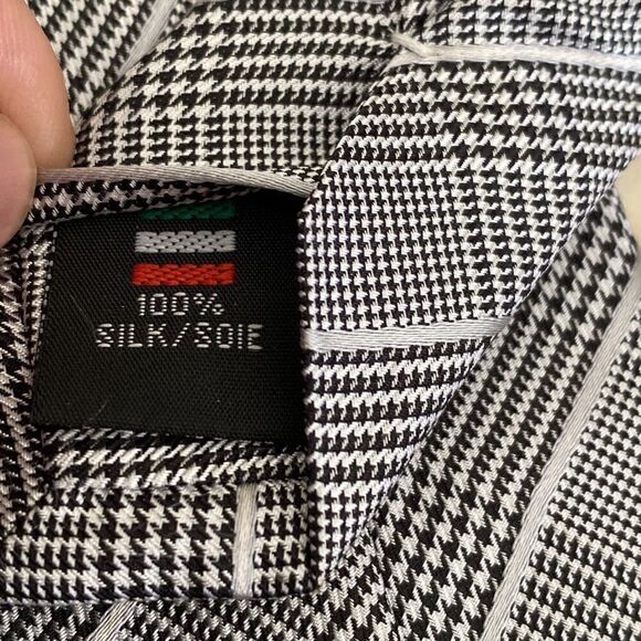 MEXX 100% Silk Houndstooth Skinny Tie - Picture 6 of 7